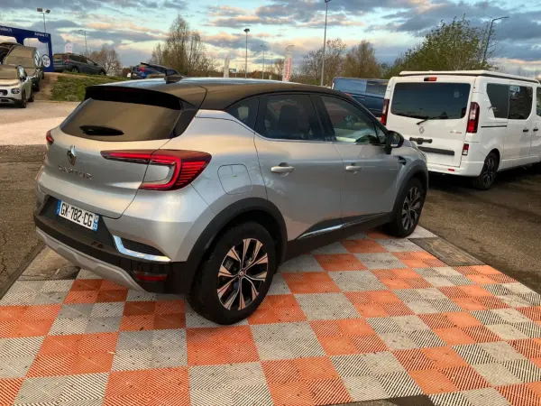 Renault CAPTUR TCe 90 BV6 TECHNO GPS 9.3" Caméra - Photo 5