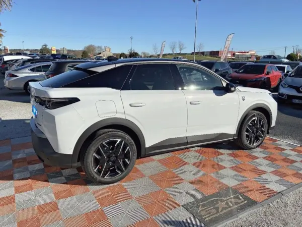 Peugeot 3008 Hybrid 145 e-DCS6 GT Toit Alcantara Executive Pack 360° Vision & Drive Assist Plus - Photo 5