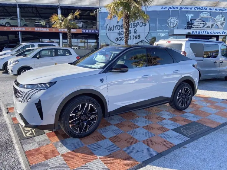 Peugeot 3008 Hybrid 145 e-DCS6 GT Toit Alcantara Executive Pack 360° Vision & Drive Assist Plus