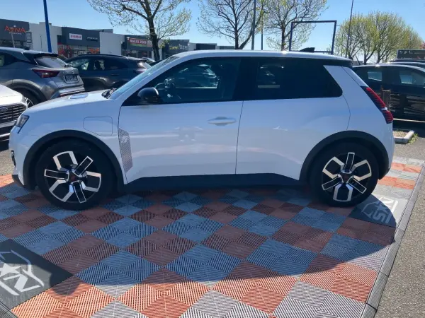 Renault R5 E-TECH ELEC 150 52kW AUTONOMIE CONFORT TECHNO 1°Main - Photo 2