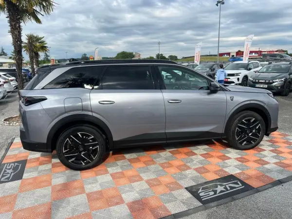 Peugeot 5008 Hybrid 145 e-DCS6 GT Pack 360° Vision & Drive Assist Plus - Photo 4