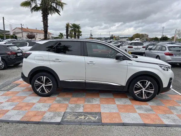 Peugeot 3008 Puretech 130 EAT8 GT LINE - Photo 4
