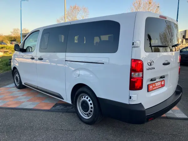 Toyota PROACE VERSO 2.0 D-4D 140 BV6 Dynamic Confort Combi Long 9 Places GPS - Photo 4