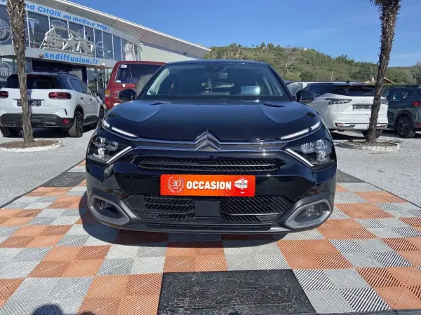 Citroën C4 1.2 PURETECH 130 EAT8 SHINE 1 ère main - Photo 2